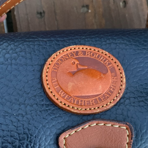 Vintage Navy Dooney and Burke Purse - Picture 4 of 9
